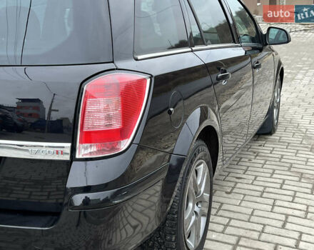 Черный Опель Астра, объемом двигателя 1.7 л и пробегом 264 тыс. км за 5799 $, фото 23 на Automoto.ua