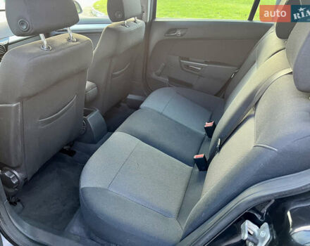 Опель Астра 2010 в Дубно на Automoto.ua Черный Опель Астра, объемом двигателя 1.6 л и пробегом 218 тыс. км за 5700 $, фото 56 на Automoto.ua