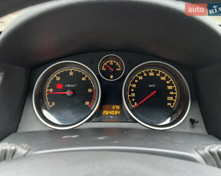 Черный Опель Астра, объемом двигателя 1.7 л и пробегом 264 тыс. км за 5799 $, фото 62 на Automoto.ua