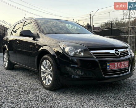 Черный Опель Астра, объемом двигателя 1.6 л и пробегом 252 тыс. км за 6400 $, фото 6 на Automoto.ua