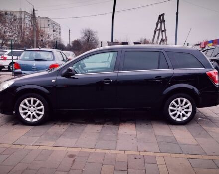 Черный Опель Астра, объемом двигателя 1.6 л и пробегом 237 тыс. км за 5350 $, фото 4 на Automoto.ua