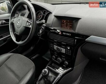 Черный Опель Астра, объемом двигателя 1.6 л и пробегом 152 тыс. км за 7200 $, фото 53 на Automoto.ua