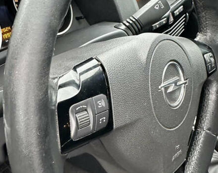 Черный Опель Астра, объемом двигателя 1.69 л и пробегом 242 тыс. км за 6200 $, фото 21 на Automoto.ua