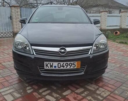 Черный Опель Астра, объемом двигателя 1.6 л и пробегом 209 тыс. км за 5800 $, фото 3 на Automoto.ua