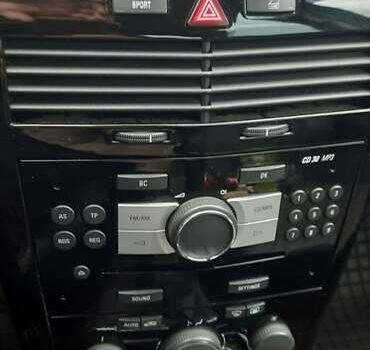 Черный Опель Астра, объемом двигателя 1.69 л и пробегом 252 тыс. км за 5600 $, фото 6 на Automoto.ua