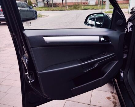 Черный Опель Астра, объемом двигателя 1.6 л и пробегом 237 тыс. км за 5350 $, фото 19 на Automoto.ua