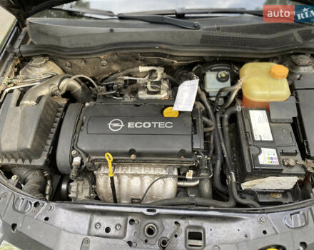 Черный Опель Астра, объемом двигателя 1.6 л и пробегом 200 тыс. км за 6400 $, фото 29 на Automoto.ua