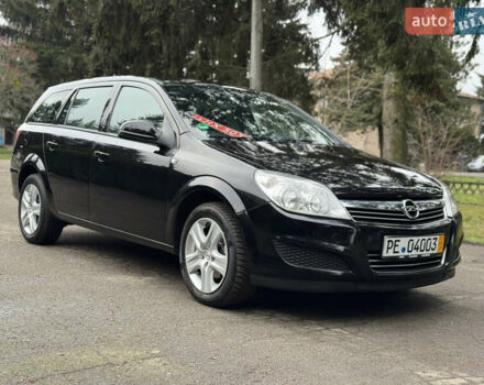 Черный Опель Астра, объемом двигателя 1.6 л и пробегом 228 тыс. км за 5750 $, фото 3 на Automoto.ua