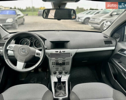Чорний Опель Астра, об'ємом двигуна 1.6 л та пробігом 176 тис. км за 5688 $, фото 8 на Automoto.ua