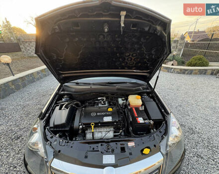 Черный Опель Астра, объемом двигателя 1.6 л и пробегом 252 тыс. км за 6400 $, фото 54 на Automoto.ua