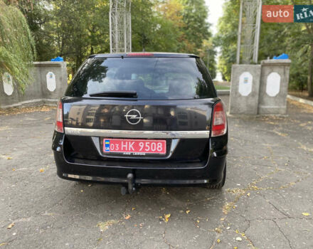 Черный Опель Астра, объемом двигателя 1.6 л и пробегом 200 тыс. км за 6400 $, фото 9 на Automoto.ua