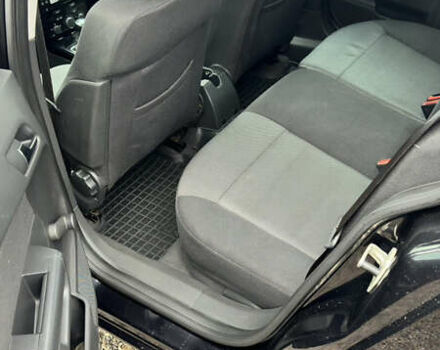 Черный Опель Астра, объемом двигателя 1.69 л и пробегом 242 тыс. км за 6200 $, фото 15 на Automoto.ua