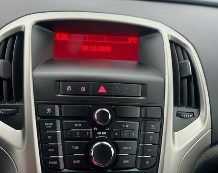 Черный Опель Астра, объемом двигателя 1.6 л и пробегом 172 тыс. км за 8600 $, фото 10 на Automoto.ua