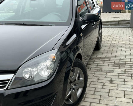 Черный Опель Астра, объемом двигателя 1.7 л и пробегом 264 тыс. км за 5799 $, фото 6 на Automoto.ua