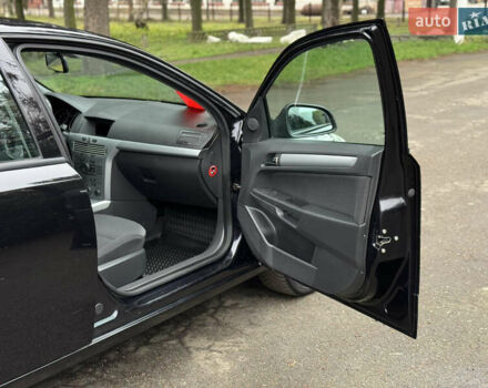 Черный Опель Астра, объемом двигателя 1.6 л и пробегом 228 тыс. км за 5750 $, фото 21 на Automoto.ua