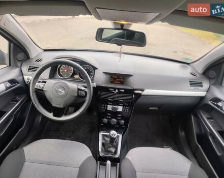 Опель Астра 2010 в Ковель на Automoto.ua Черный Опель Астра, объемом двигателя 1.4 л и пробегом 168 тыс. км за 5700 $, фото 10 на Automoto.ua