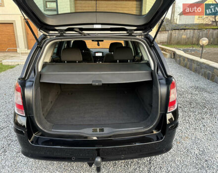 Черный Опель Астра, объемом двигателя 1.6 л и пробегом 252 тыс. км за 6400 $, фото 48 на Automoto.ua