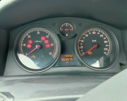 Черный Опель Астра, объемом двигателя 1.7 л и пробегом 300 тыс. км за 4500 $, фото 1 на Automoto.ua