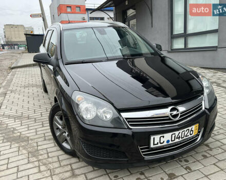 Черный Опель Астра, объемом двигателя 1.7 л и пробегом 264 тыс. км за 5799 $, фото 31 на Automoto.ua
