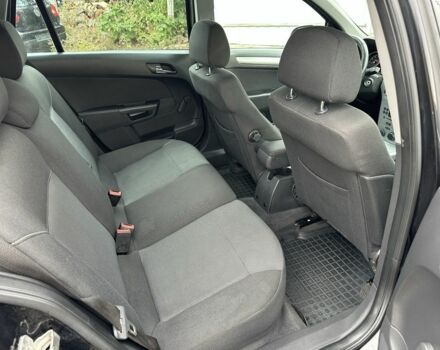 Опель Астра 2010 в Луцке на Automoto.ua Черный Опель Астра, объемом двигателя 1.6 л и пробегом 273 тыс. км за 4600 $, фото 12 на Automoto.ua