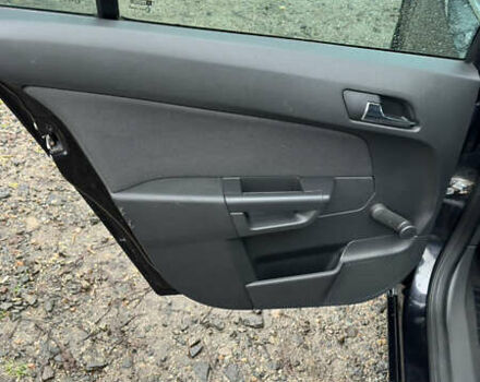 Черный Опель Астра, объемом двигателя 1.69 л и пробегом 242 тыс. км за 6200 $, фото 16 на Automoto.ua