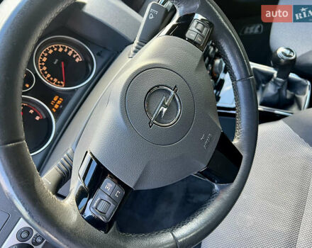 Опель Астра 2010 в Дубно на Automoto.ua Черный Опель Астра, объемом двигателя 1.6 л и пробегом 218 тыс. км за 5700 $, фото 40 на Automoto.ua