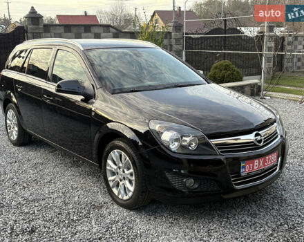 Черный Опель Астра, объемом двигателя 1.6 л и пробегом 252 тыс. км за 6400 $, фото 4 на Automoto.ua