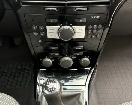 Опель Астра 2010 в Умани на Automoto.ua Черный Опель Астра, объемом двигателя 1.7 л и пробегом 240 тыс. км за 5600 $, фото 5 на Automoto.ua