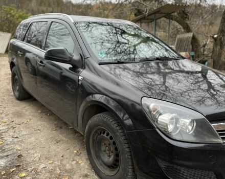 Опель Астра 2010 в Черкассах на Automoto.ua Черный Опель Астра, объемом двигателя 1.7 л и пробегом 300 тыс. км за 5400 $, фото 3 на Automoto.ua