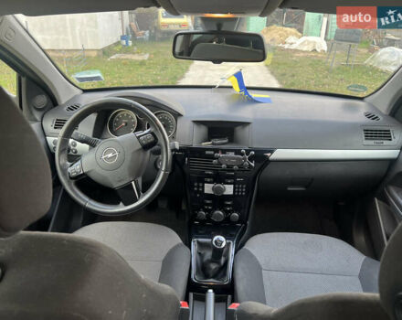 Чорний Опель Астра, об'ємом двигуна 1.6 л та пробігом 319 тис. км за 5200 $, фото 7 на Automoto.ua