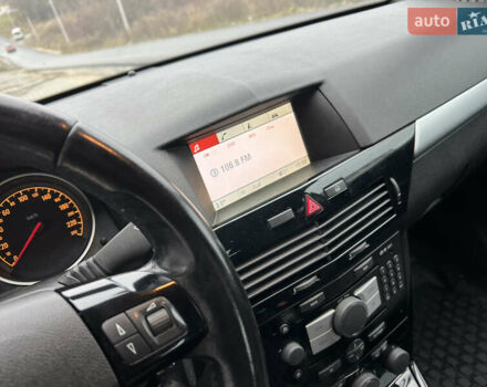 Черный Опель Астра, объемом двигателя 1.7 л и пробегом 264 тыс. км за 5799 $, фото 43 на Automoto.ua