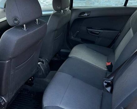 Черный Опель Астра, объемом двигателя 1.6 л и пробегом 219 тыс. км за 5600 $, фото 12 на Automoto.ua