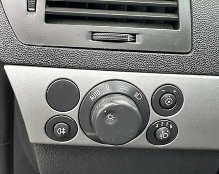 Черный Опель Астра, объемом двигателя 1.69 л и пробегом 242 тыс. км за 6200 $, фото 23 на Automoto.ua