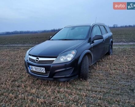 Черный Опель Астра, объемом двигателя 1.7 л и пробегом 300 тыс. км за 6200 $, фото 7 на Automoto.ua