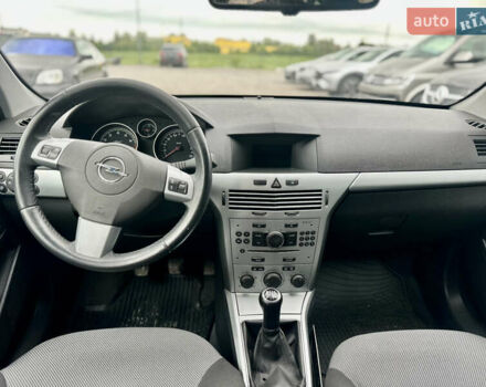 Чорний Опель Астра, об'ємом двигуна 1.6 л та пробігом 176 тис. км за 5688 $, фото 9 на Automoto.ua