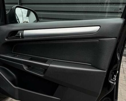 Черный Опель Астра, объемом двигателя 1.6 л и пробегом 152 тыс. км за 7200 $, фото 55 на Automoto.ua