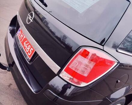 Черный Опель Астра, объемом двигателя 1.6 л и пробегом 172 тыс. км за 5350 $, фото 12 на Automoto.ua