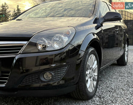 Черный Опель Астра, объемом двигателя 1.6 л и пробегом 252 тыс. км за 6400 $, фото 8 на Automoto.ua
