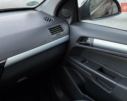 Черный Опель Астра, объемом двигателя 1.6 л и пробегом 205 тыс. км за 6150 $, фото 19 на Automoto.ua