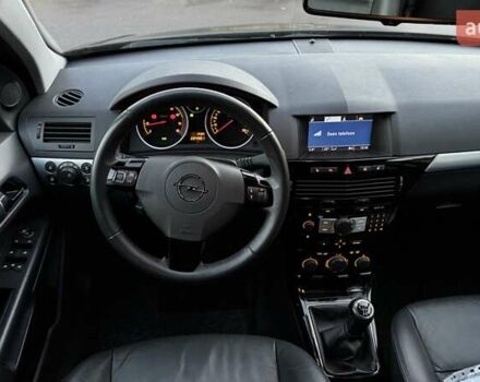 Черный Опель Астра, объемом двигателя 1.6 л и пробегом 205 тыс. км за 6150 $, фото 16 на Automoto.ua