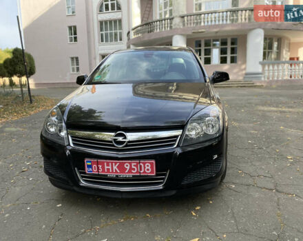 Черный Опель Астра, объемом двигателя 1.6 л и пробегом 200 тыс. км за 6400 $, фото 6 на Automoto.ua