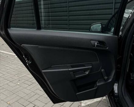 Черный Опель Астра, объемом двигателя 1.6 л и пробегом 152 тыс. км за 7200 $, фото 60 на Automoto.ua