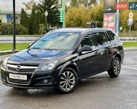 Опель Астра 2010 в Дубно на Automoto.ua Черный Опель Астра, объемом двигателя 1.6 л и пробегом 218 тыс. км за 5700 $, фото 2 на Automoto.ua