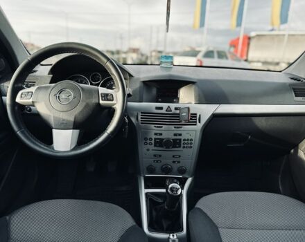 Опель Астра 2010 в Луцке на Automoto.ua Черный Опель Астра, объемом двигателя 1.6 л и пробегом 273 тыс. км за 4600 $, фото 8 на Automoto.ua