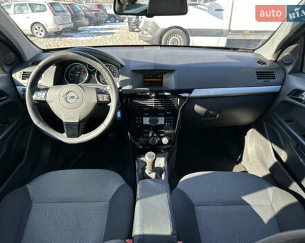 Черный Опель Астра, объемом двигателя 1.7 л и пробегом 172 тыс. км за 5970 $, фото 29 на Automoto.ua