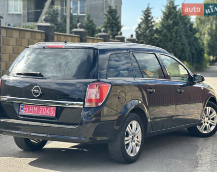 Черный Опель Астра, объемом двигателя 1.6 л и пробегом 195 тыс. км за 5900 $, фото 9 на Automoto.ua