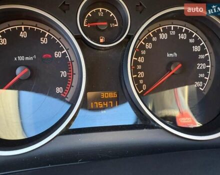 Черный Опель Астра, объемом двигателя 1.6 л и пробегом 175 тыс. км за 6300 $, фото 10 на Automoto.ua