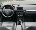 Черный Опель Астра, объемом двигателя 1.6 л и пробегом 250 тыс. км за 5600 $, фото 1 на Automoto.ua
