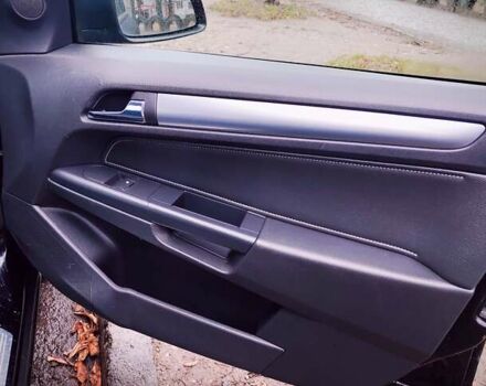 Черный Опель Астра, объемом двигателя 1.6 л и пробегом 212 тыс. км за 5750 $, фото 25 на Automoto.ua