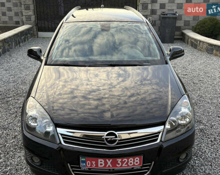 Черный Опель Астра, объемом двигателя 1.6 л и пробегом 252 тыс. км за 6400 $, фото 10 на Automoto.ua